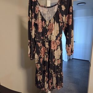 Chic Long Sleeve Floral Dress in Black and Pink